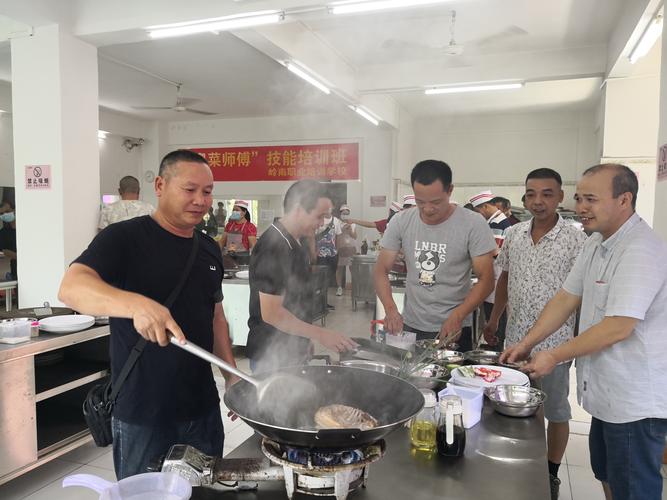 高明区机关事业单位食堂厨师"粤菜师傅"职业技能提升培训陆续开班